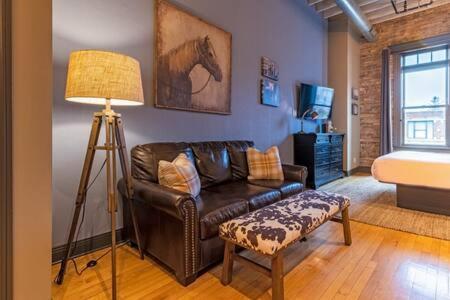 Hip Urban Loft-Small Town Charm-124 Lofts #2 West Dundee Kültér fotó